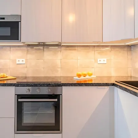 דירה Lovely In With Kitchen *